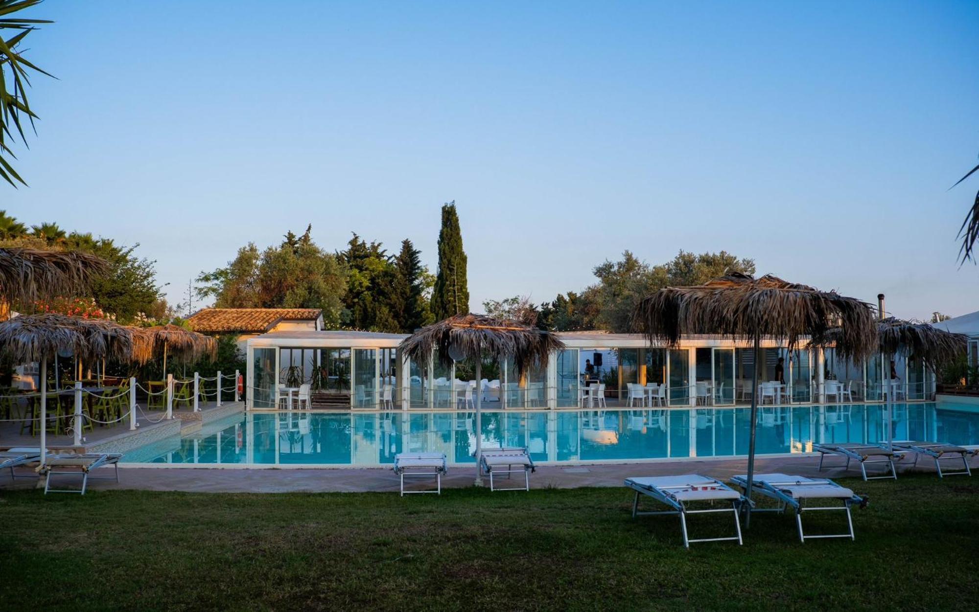 Valle Di Mare Country Resort Fontane Bianche Buitenkant foto