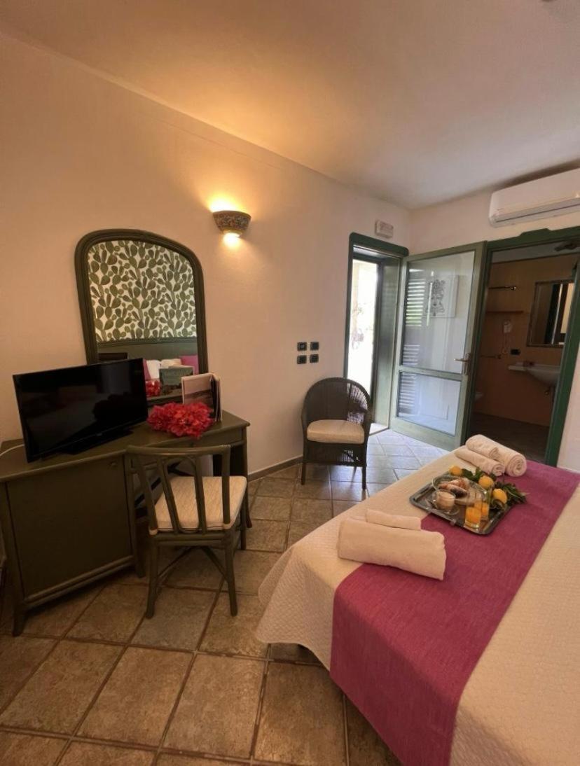 Valle Di Mare Country Resort Fontane Bianche Buitenkant foto