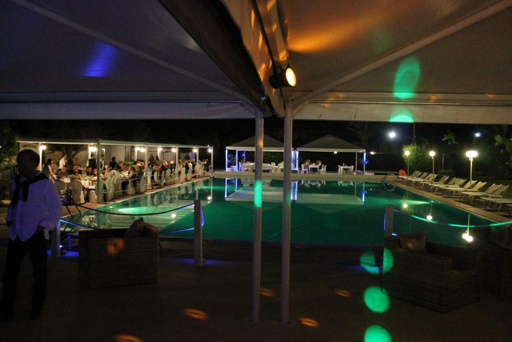 Valle Di Mare Country Resort Fontane Bianche Buitenkant foto